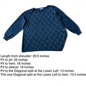 89th & Madison Navy Blue Diamond Pattern Top